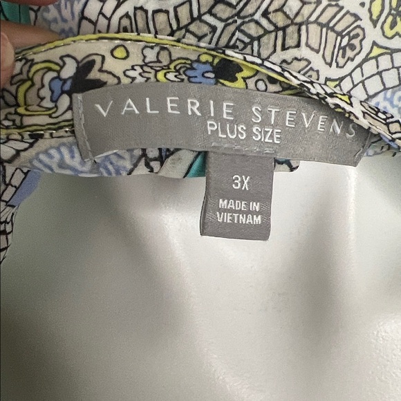 Valerie Stevens Aqua and Blue Paisley Blouse - Picture 2 of 8